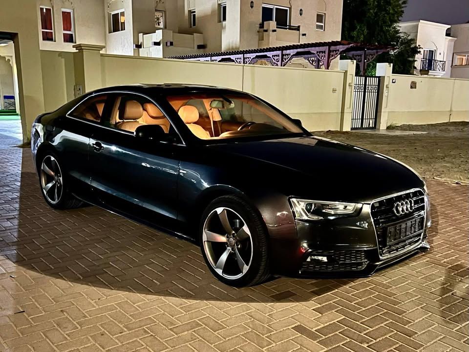 2014 اودي آي ٥ Prestige