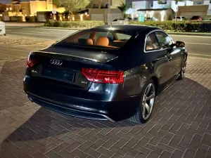 2014 اودي آي ٥ Prestige