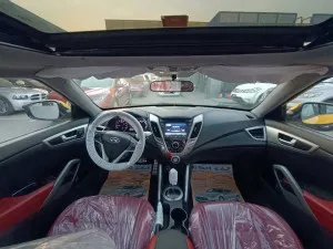 2013 Hyundai Veloster standard