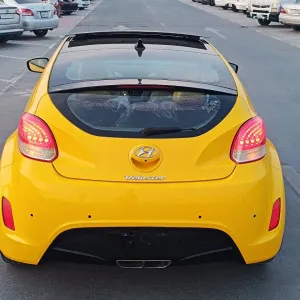 2013 Hyundai Veloster standard