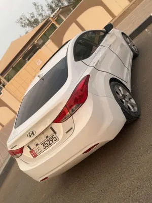 2014 هيونداي النترا SE