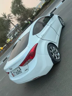 2014 هيونداي النترا SE