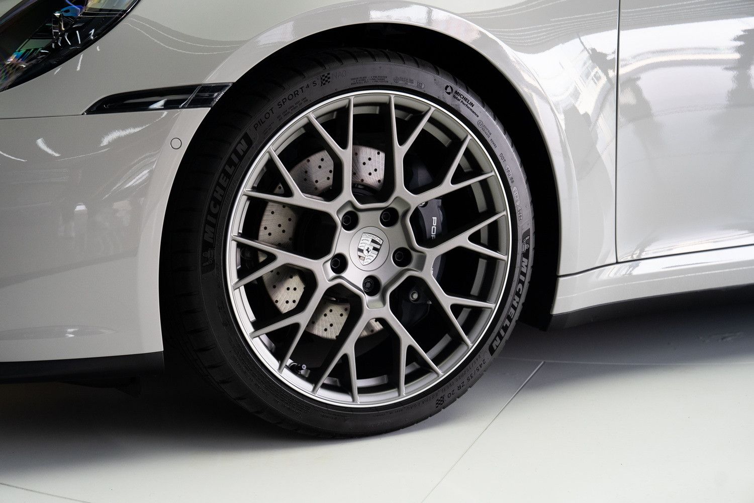 2025 بورش 911 كاريرا Carrera