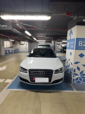 2015 اودي آي ٨ L