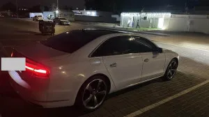 2015 اودي آي ٨ L