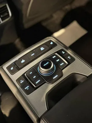 2017 Genesis G80 Base