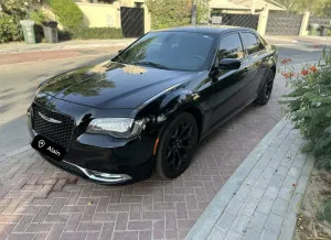 2019 كرايسلر ٣٠٠ S