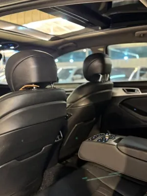 2017 Genesis G80 Base