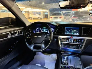 2017 Genesis G80 Base