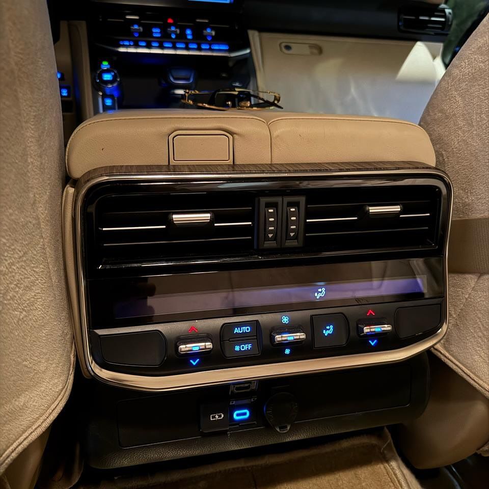 2023 Toyota Land Cruiser VXR