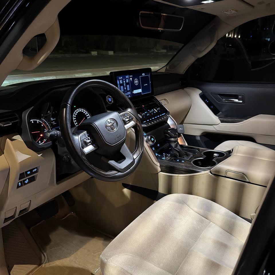 2023 Toyota Land Cruiser VXR