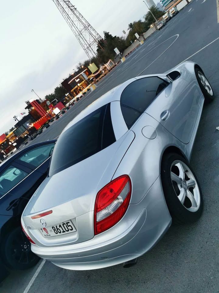 2007 مرسيدس-بنز اس ال كي SLK200