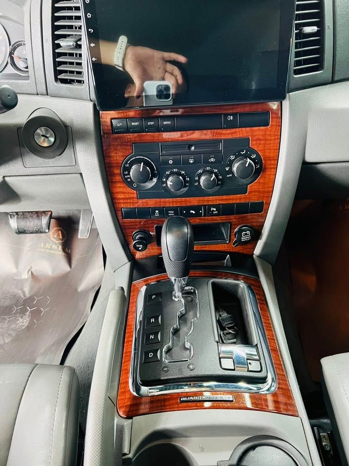 2007 Jeep Grand Cherokee Laredo E