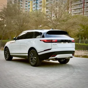 2025 لاند روفر رينج روفر فيلار R-Dynamic SE