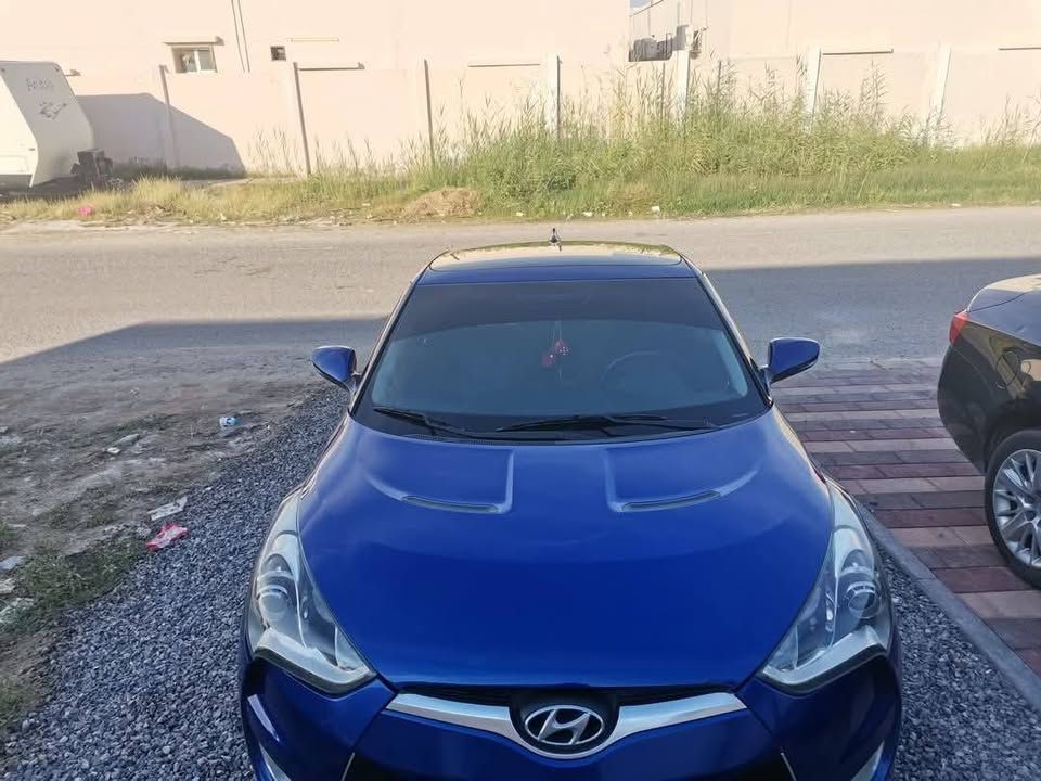 2012 هيونداي فوليستر standard