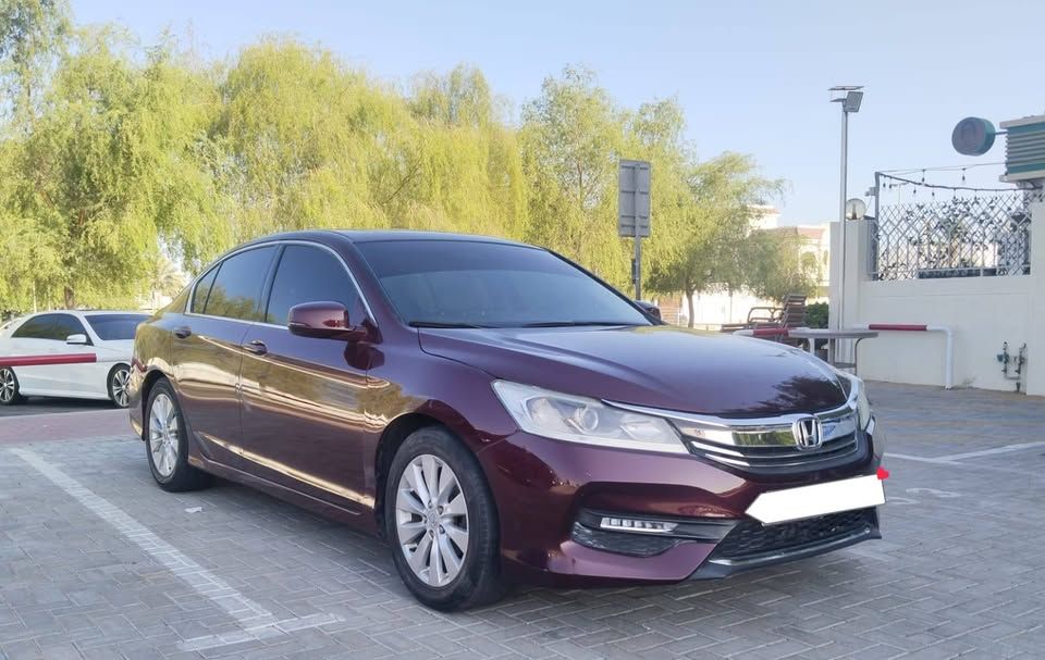 2015 هوندا أكورد EX