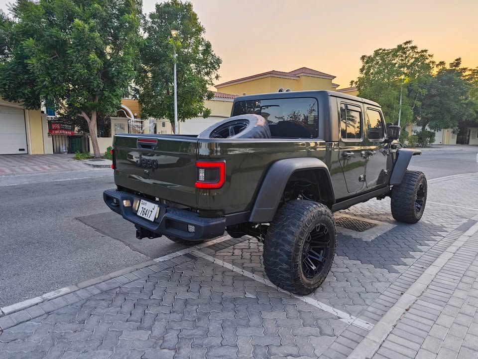 2021 جييب جلاديتير Willys
