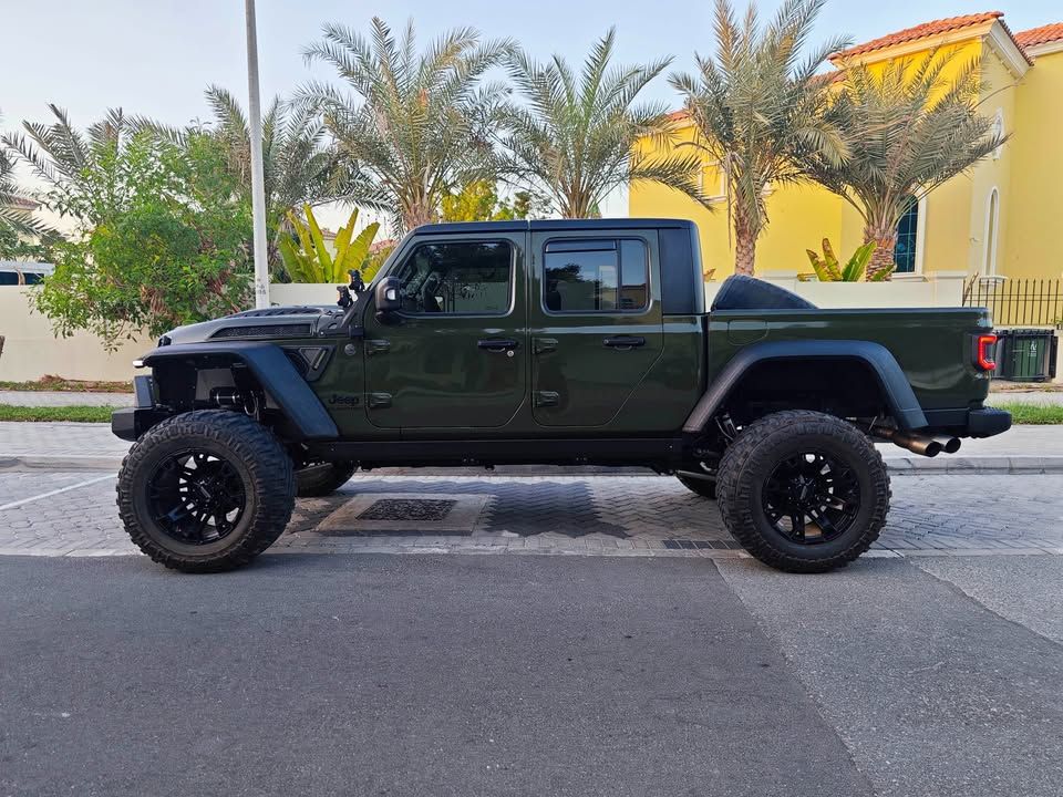 2021 جييب جلاديتير Willys