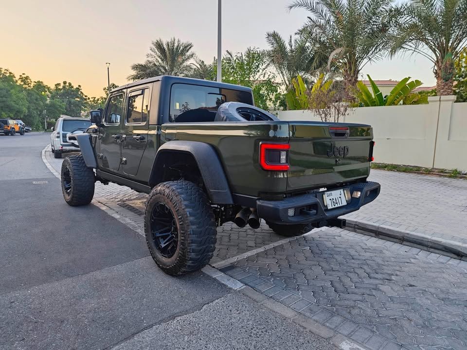 2021 جييب جلاديتير Willys