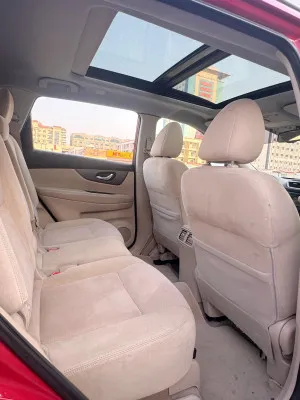 2015 نيسان اكس تريل SL