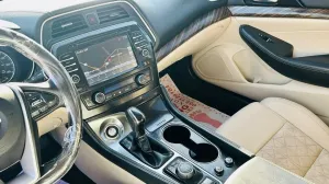 2017 Nissan Maxima SE