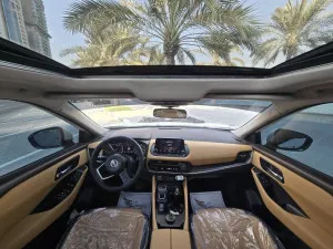 2023 نيسان روج SL