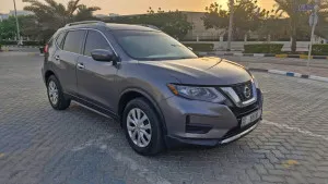 2017 نيسان روج SL