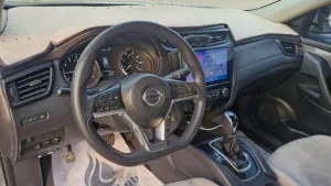 2017 نيسان روج SL