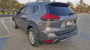 2017 نيسان روج SL