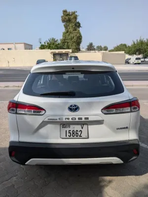 2022 تويوتا كرولا كروس LE