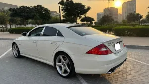 2010 مرسيدس-بنز سي ال اس CLS63 AMG