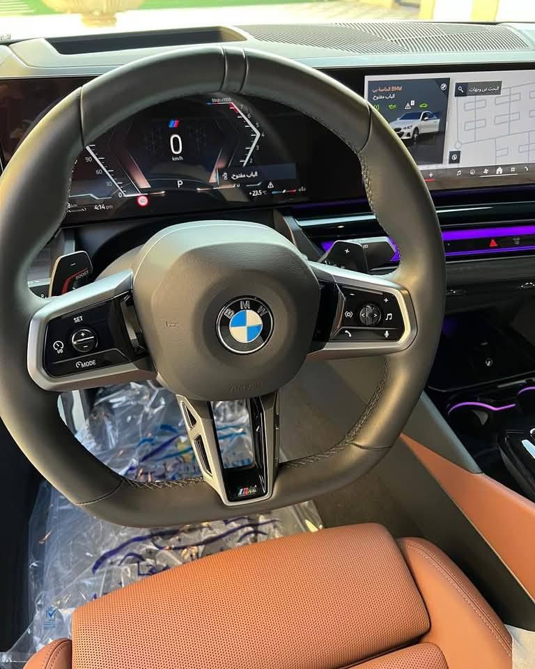 2024 BMW 5-Series 520i