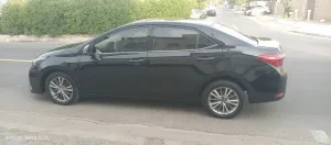 2014 تويوتا كورولا Limited
