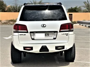 2015 لكزس أل أكس ٥٧٠