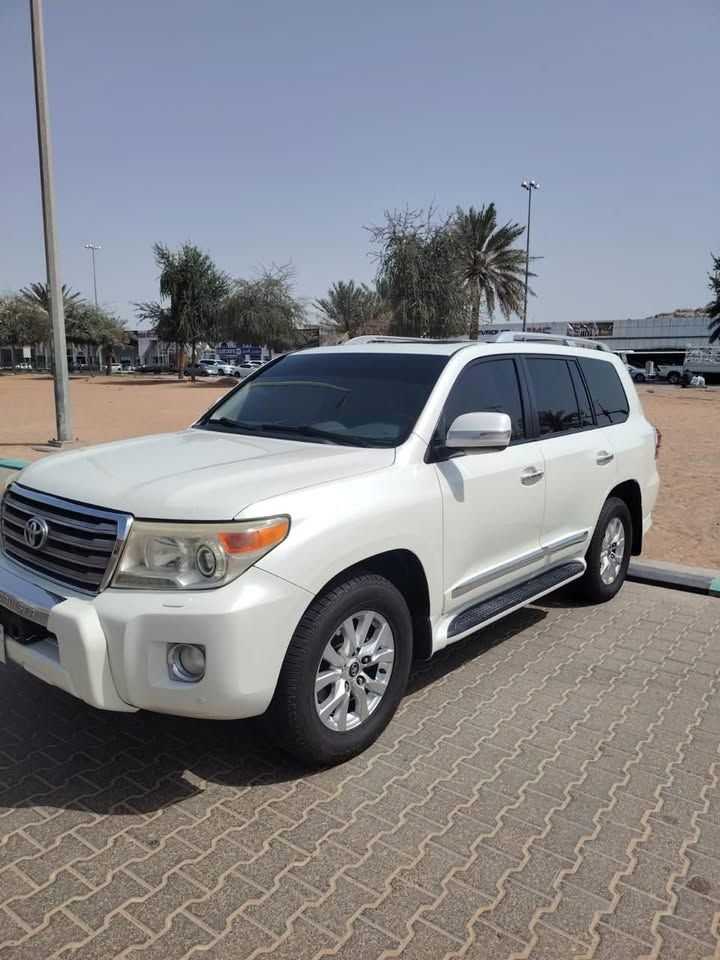 2014 Toyota Land Cruiser GXR