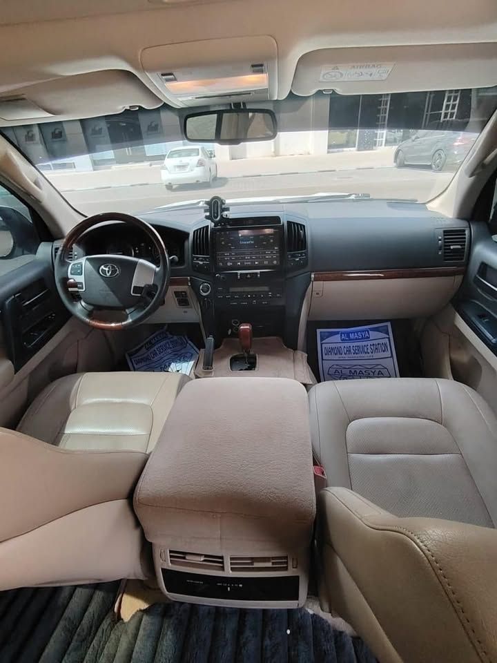 2014 Toyota Land Cruiser GXR