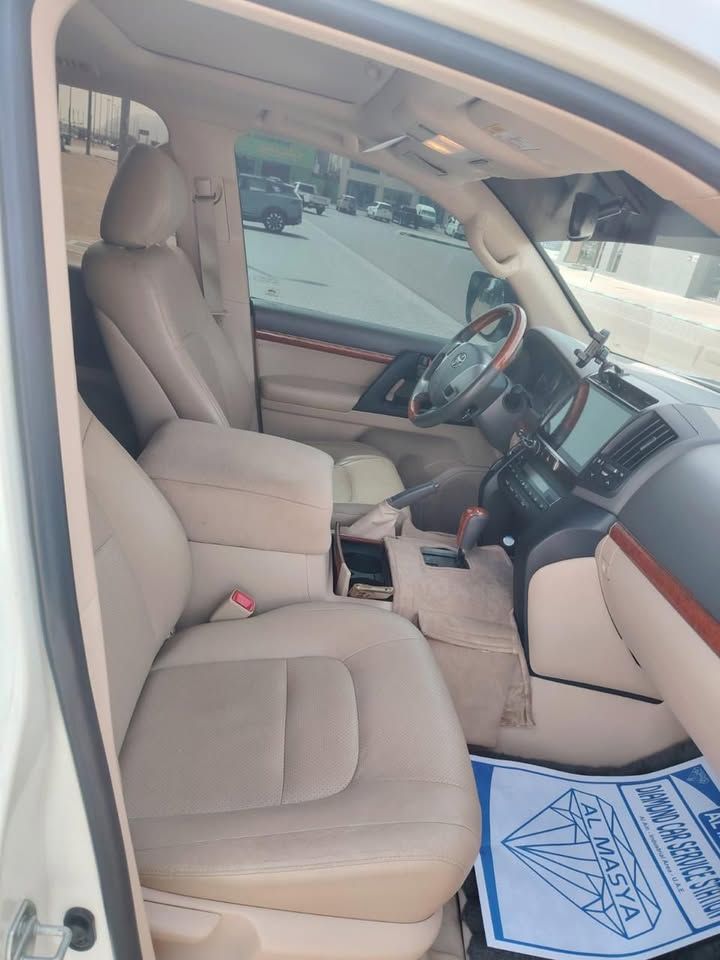 2014 Toyota Land Cruiser GXR