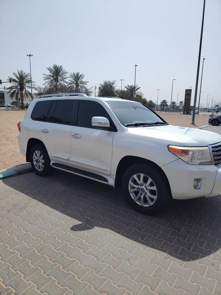 2014 Toyota Land Cruiser GXR