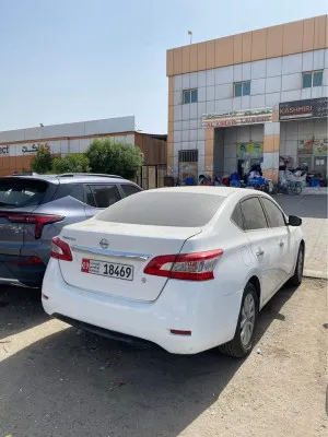 2017 نيسان سنترا Midnight Edition