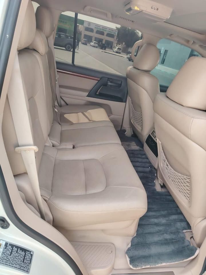 2014 Toyota Land Cruiser GXR