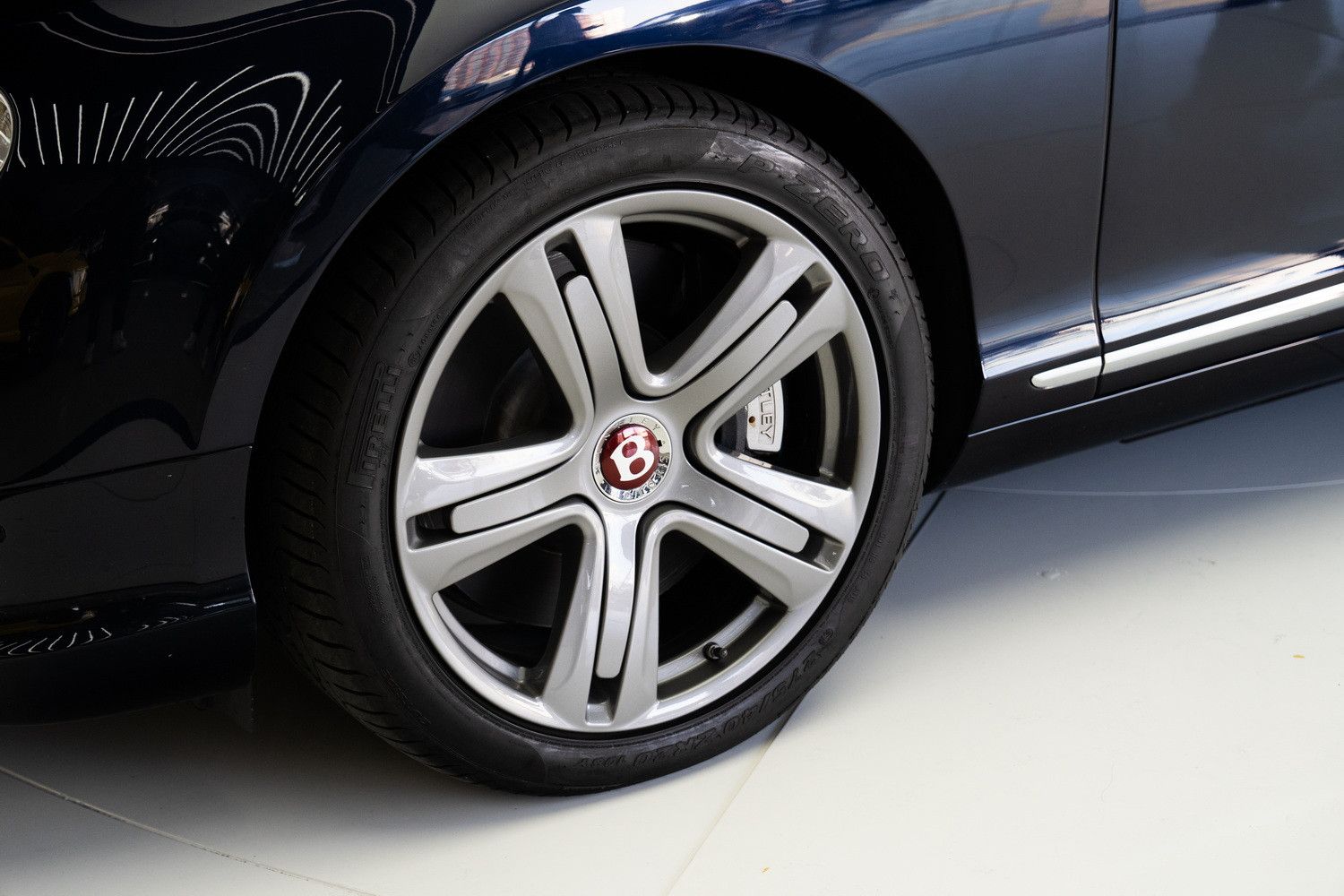 2014 بنتلي كونتيننتال GTC V8