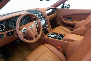 2014 بنتلي كونتيننتال GTC V8