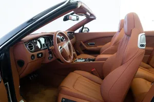 2014 بنتلي كونتيننتال GTC V8