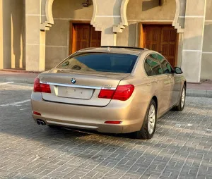 2010 بي أم دابليو الفئة - 7 730i