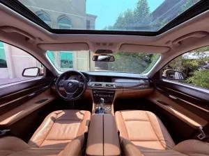 2010 بي أم دابليو الفئة - 7 730i