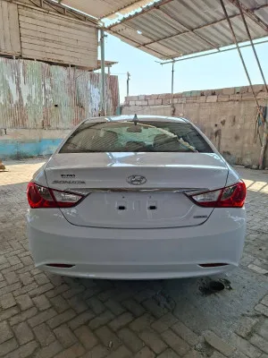 2011 هيونداي سوناتا SE