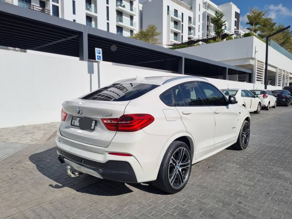 2017 بي أم دابليو اكس - 4 XDrive28i