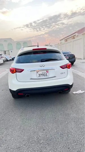 2014 Infiniti QX70 V8
