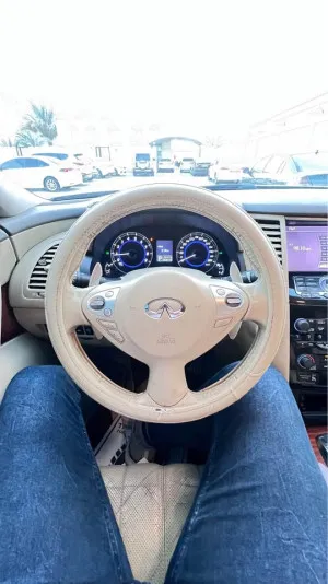 2014 Infiniti QX70 V8