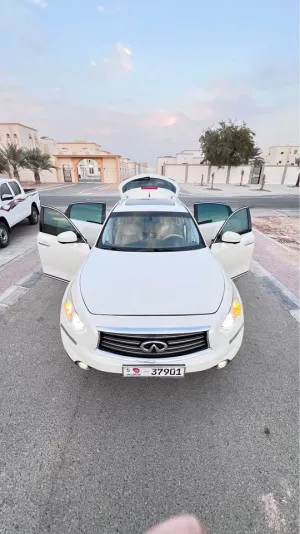 2014 Infiniti QX70 V8